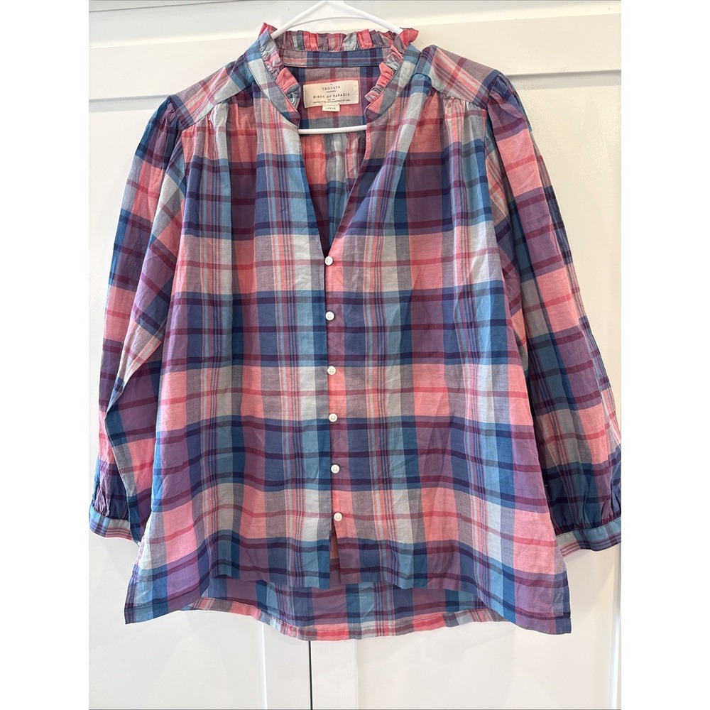 TROVOTA BIRDS OF PARADIS 100% COTTON HIGH LOW BUTTON UP RUFFLE NECK BLOUSE